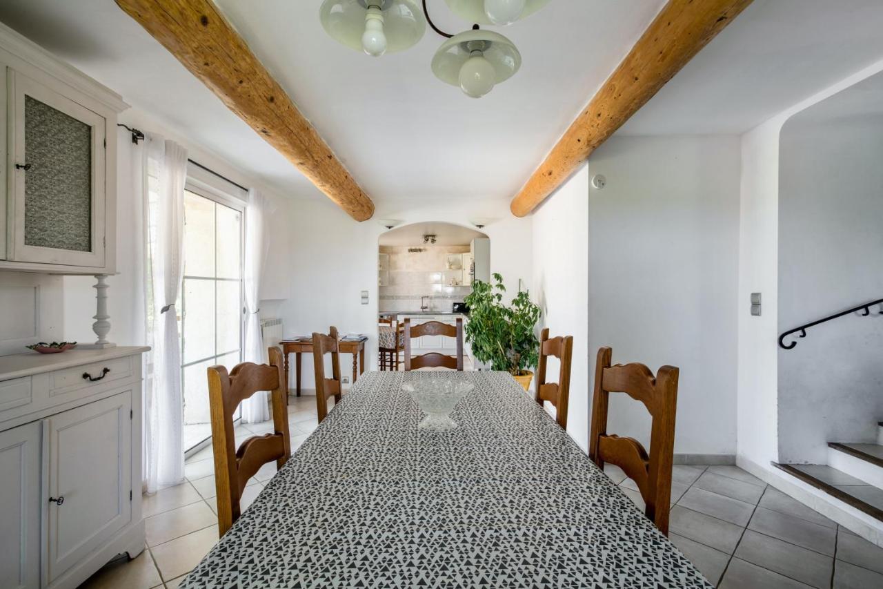 Villa Charmante A La Tour-D'Aigues Avec Piscine Privee 외부 사진