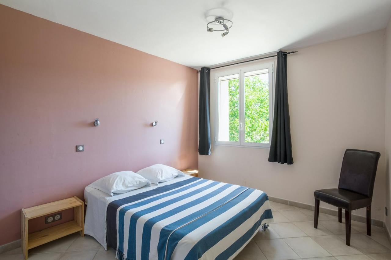 Villa Charmante A La Tour-D'Aigues Avec Piscine Privee 외부 사진